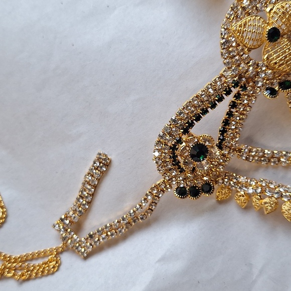 Extravagant Maximalism Bollywood Style Bib Necklace Gold & Green & Crystals read - Picture 6 of 8
